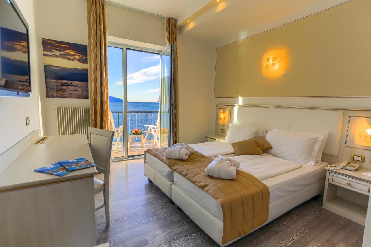 Hotel Lido Blu - Surf & Bike Torbole Sul Garda Extérieur photo