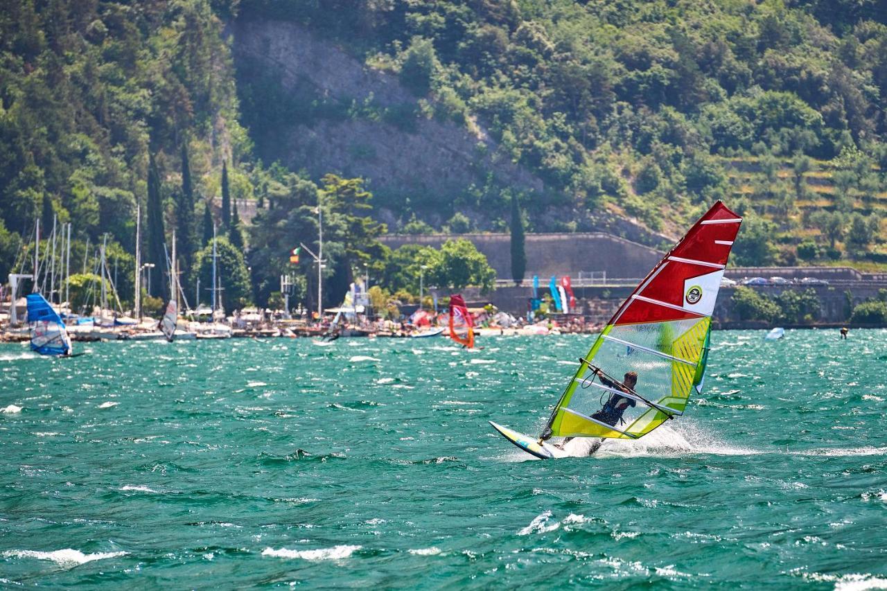 Hotel Lido Blu - Surf & Bike Torbole Sul Garda Extérieur photo