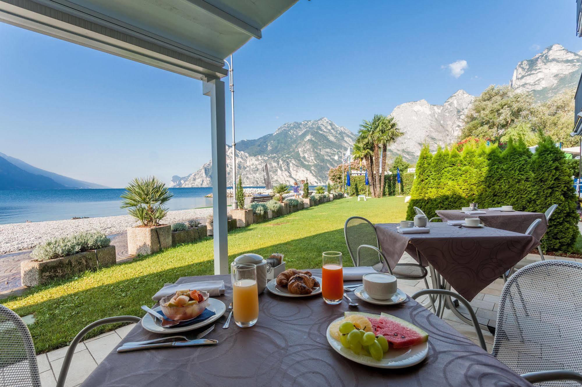 Hotel Lido Blu - Surf & Bike Torbole Sul Garda Extérieur photo