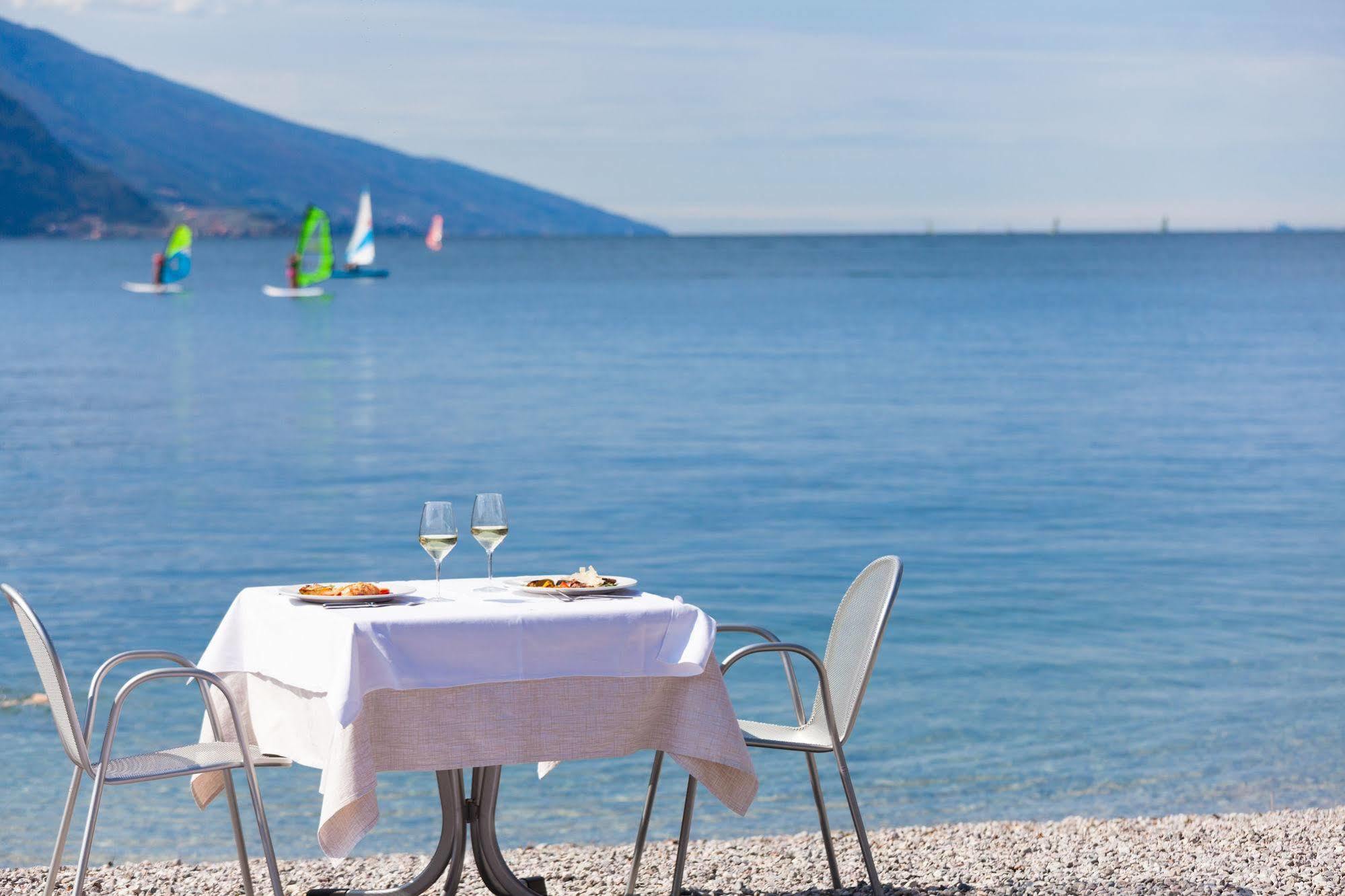 Hotel Lido Blu - Surf & Bike Torbole Sul Garda Extérieur photo